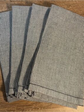 Levi Strauss & Co. 4 Pack Black & White Striped 100% Cotton Napkin Set